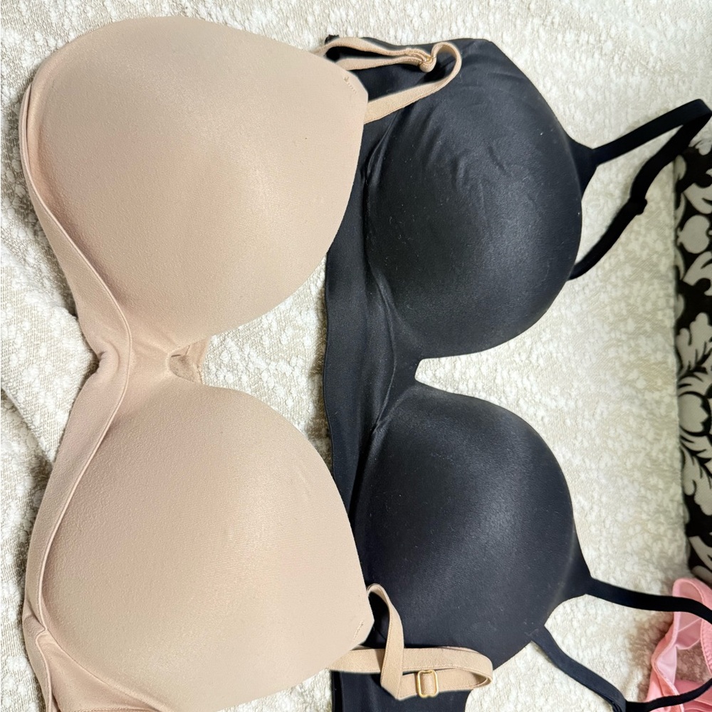 Victoria's Secret Black and Cream Bras